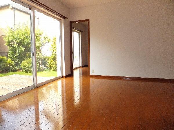 Living. Detached interior introspection Pictures - is living sunlight Sansan.