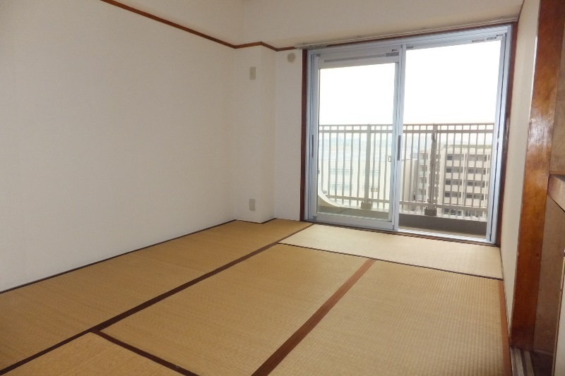 Living and room. Japanese-style room 6 quires