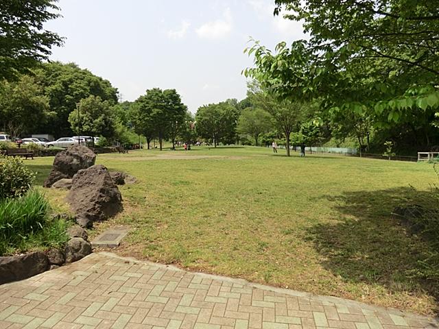 park. 450m until Kitahassaku park