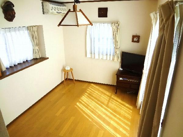 Non-living room. It is the main bedroom. (Floor heating installation)