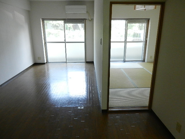 Living and room. LDK ・ Japanese-style room