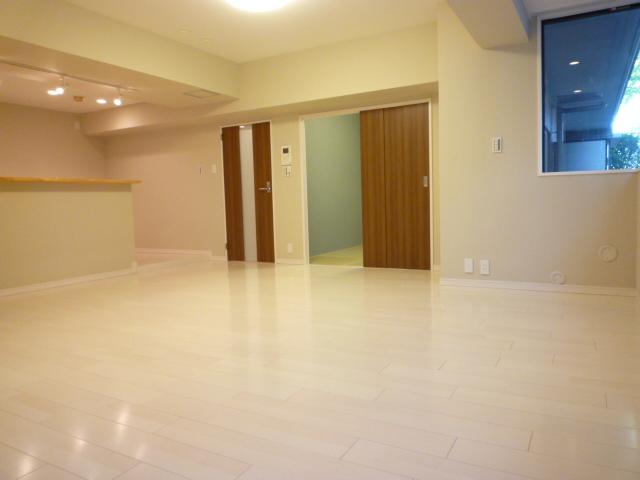 Living.  ■ We also immediately corresponding weekday tours ■ First, the breadth your experience please ■ Housing loans fund consultation also please feel free to ■ Tour reservation do not hesitate [0800-603-8879] Until