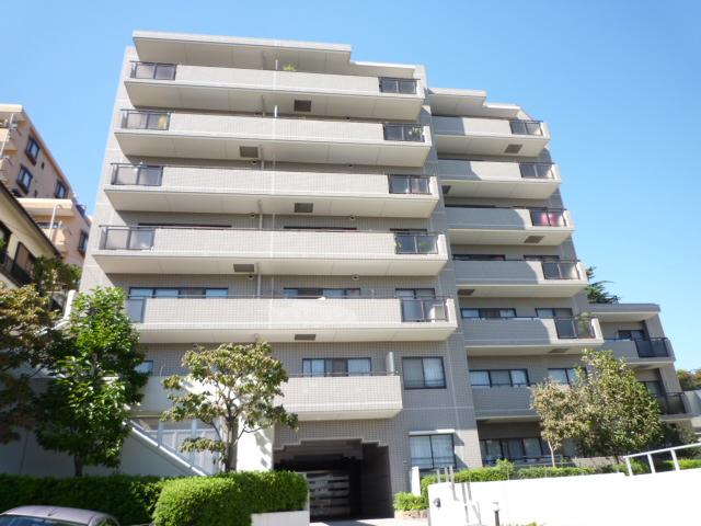 Local appearance photo. Beautiful appearance of the tiled