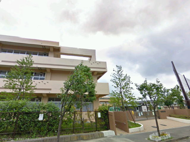 Primary school. 146m to Yokohama Municipal Kurosuda elementary school (elementary school)