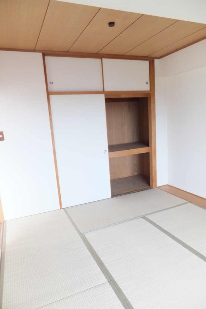 Other room space. Decorated with Japanese-style room also drifts cleanliness