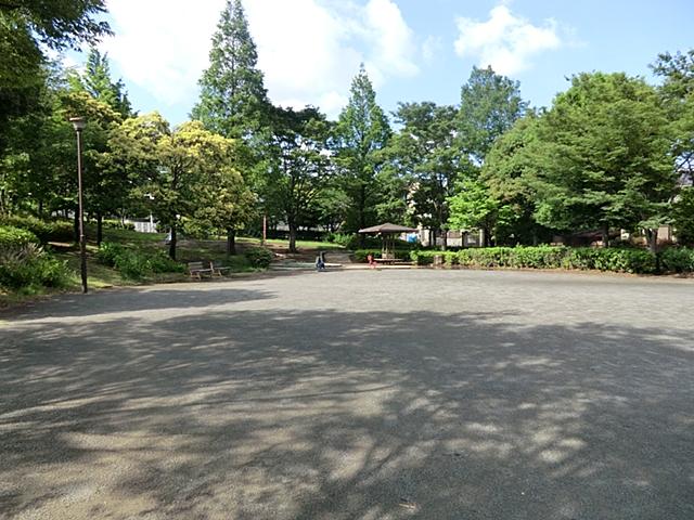 park. When Azaminominami three hundred park that can be used in the 650m garden sense until Kubo park is near, Children playground, Elimination of the lack of exercise, It is convenient to walk.