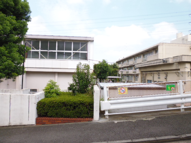 Primary school. 521m to Yokohama Municipal Azamino second elementary school (elementary school)