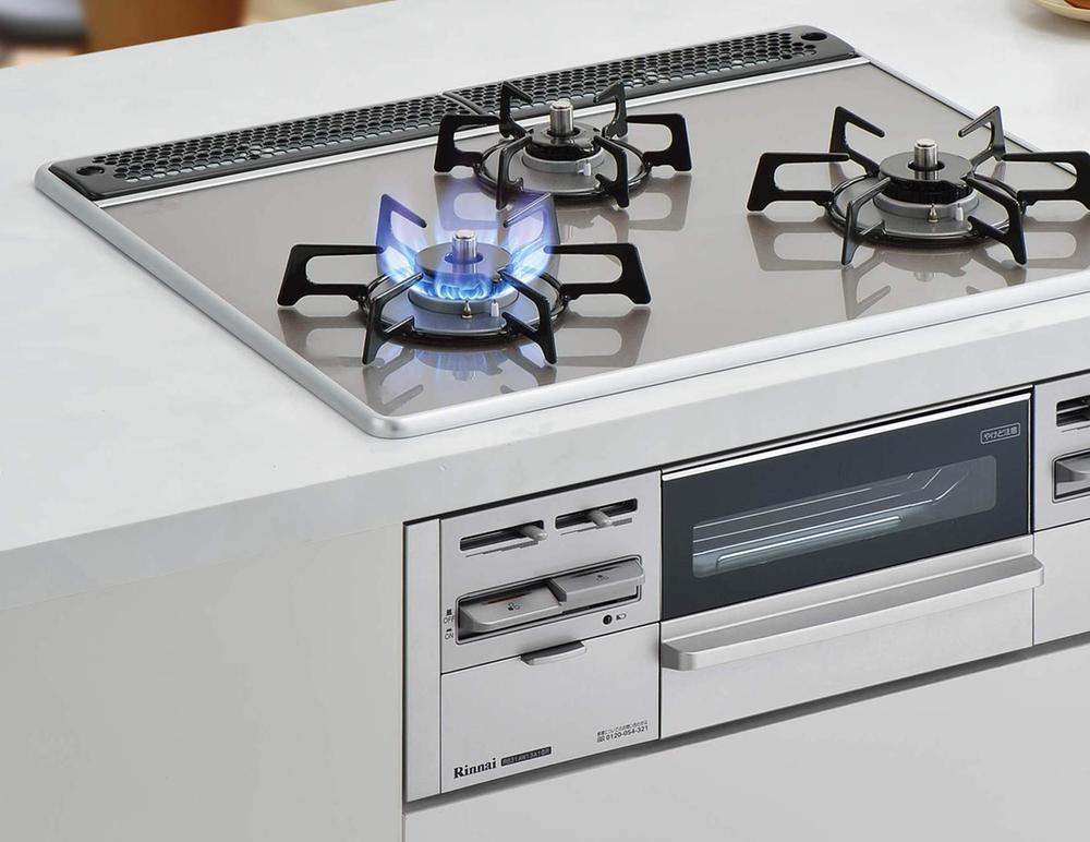 Other Equipment. Equipped with a wide-fired burner of the glass top gas stove new development in which the width of a wide range of thermal cooking spread. Heat-resistant glass top plate of, It will be clean in just wipe a quick.