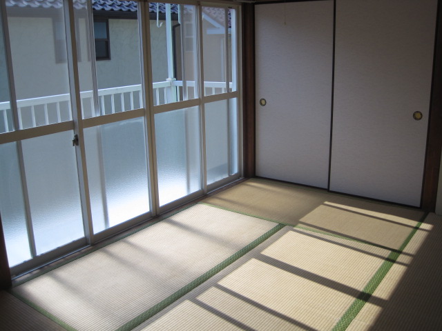 Living and room. Second floor Japanese-style room