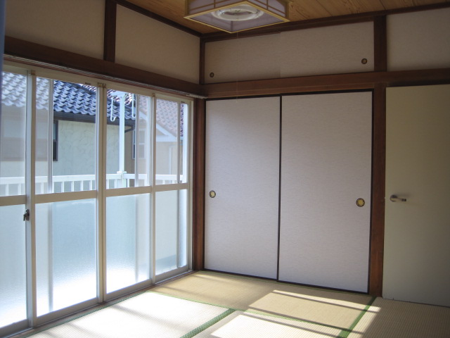 Living and room. Second floor Japanese-style room