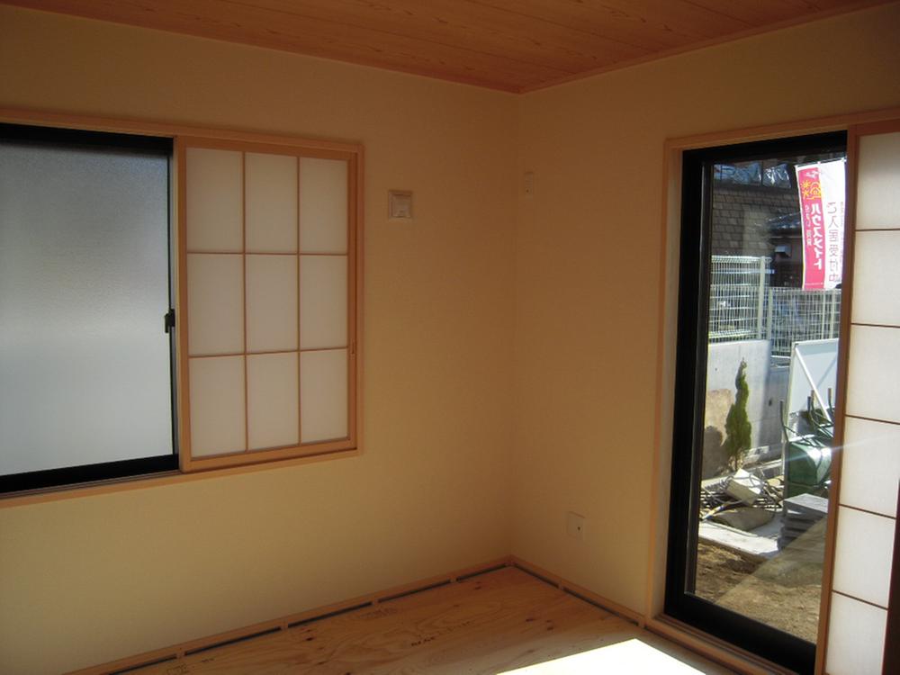 Same specifications photos (Other introspection). There is also the entire building and welcoming Japanese-style room