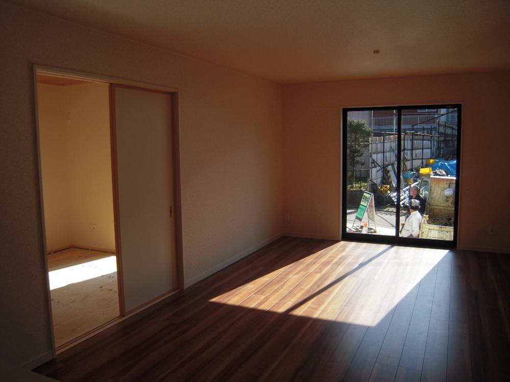 Same specifications photos (living). LDK is kept more than 15 quires Zento