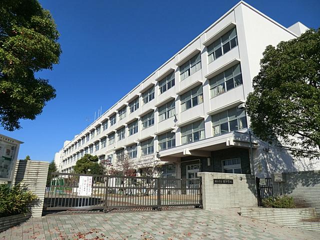 Primary school. 110m to Yokohama City Tatsutetsu Elementary School