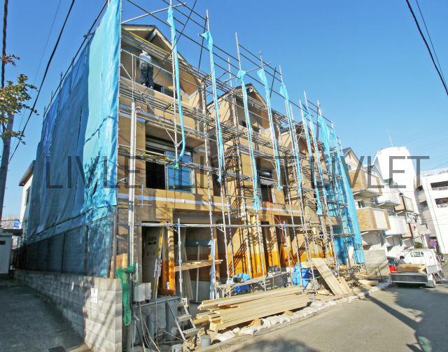 Local appearance photo. Local (12 May 2013) Shooting