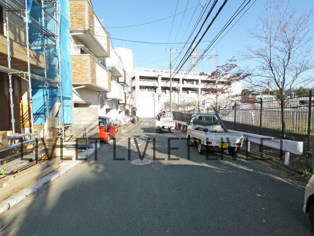 Local photos, including front road. Local (12 May 2013) Shooting