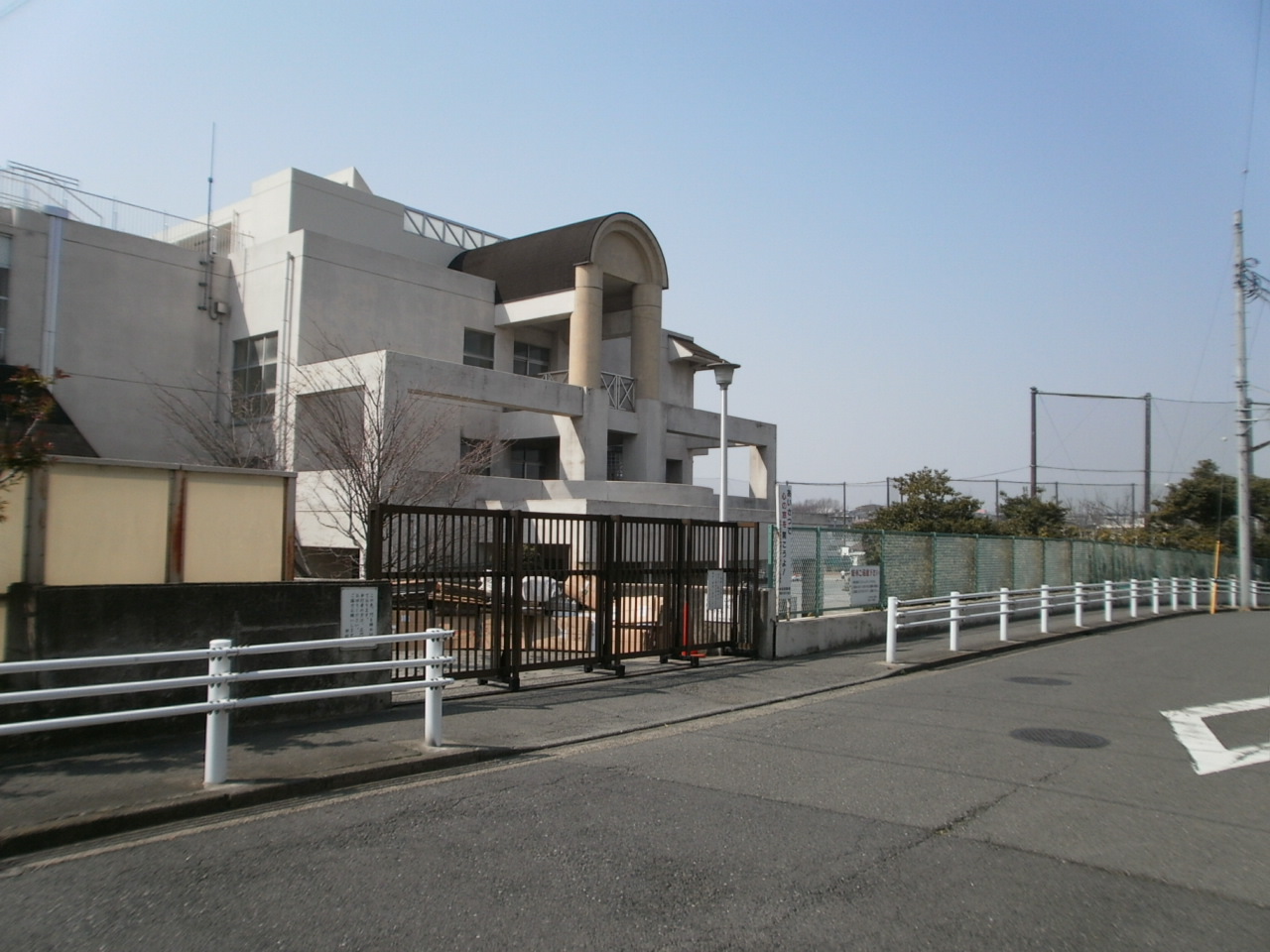 Primary school. 856m to Yokohama Municipal Satsukigaoka elementary school (elementary school)