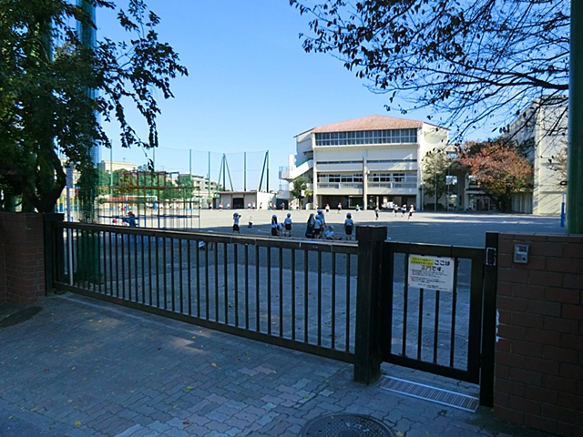 Primary school. 597m to Yokohama Municipal Enokigaoka elementary school (elementary school)