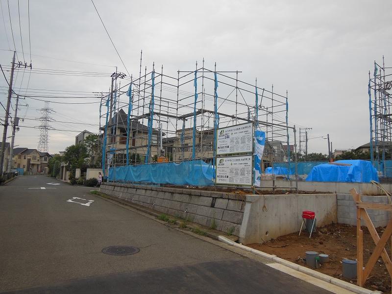 Local photos, including front road. Local (August 2013) Shooting