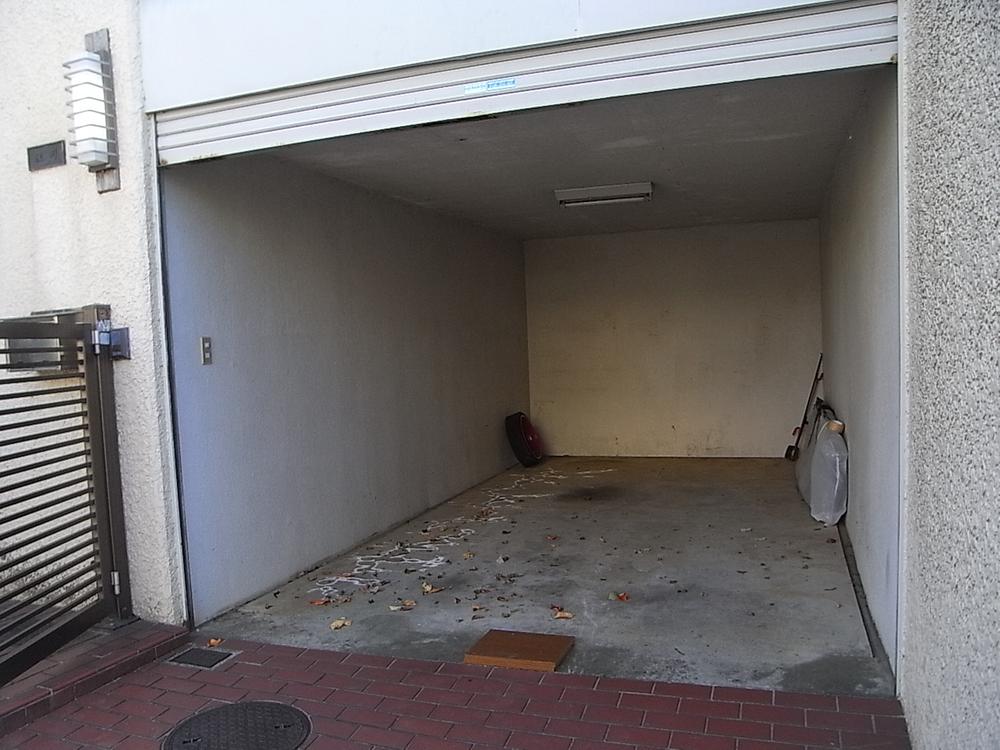 Parking lot