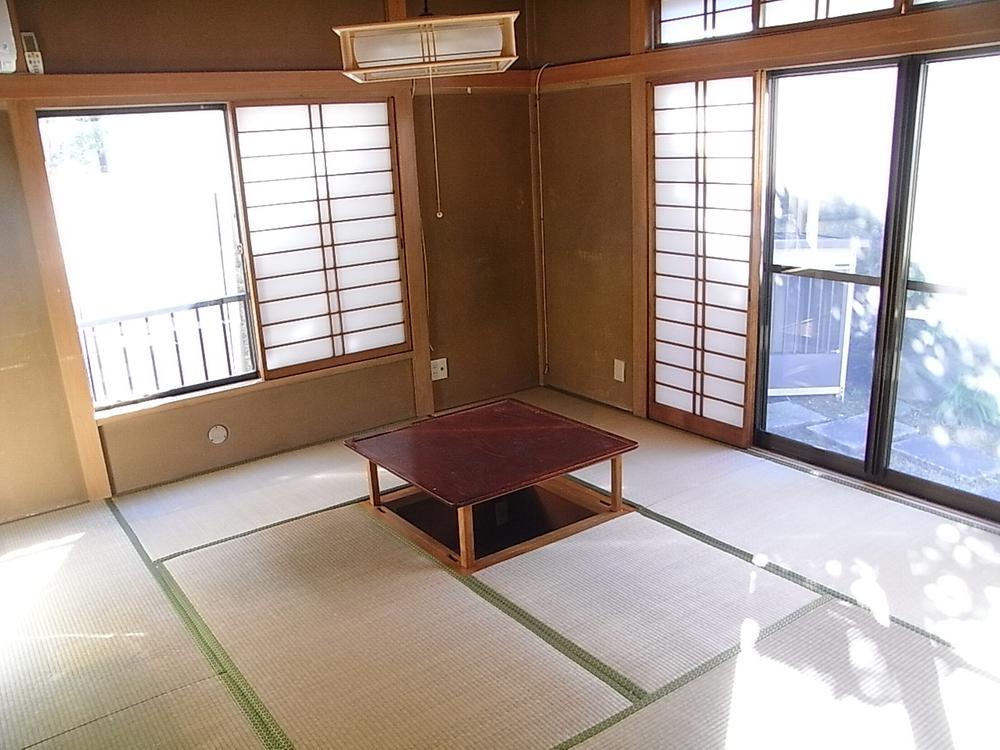 Non-living room. First floor Japanese-style room 8 pledge