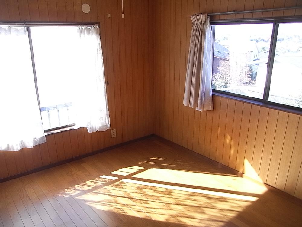 Non-living room. Second floor west Western-style