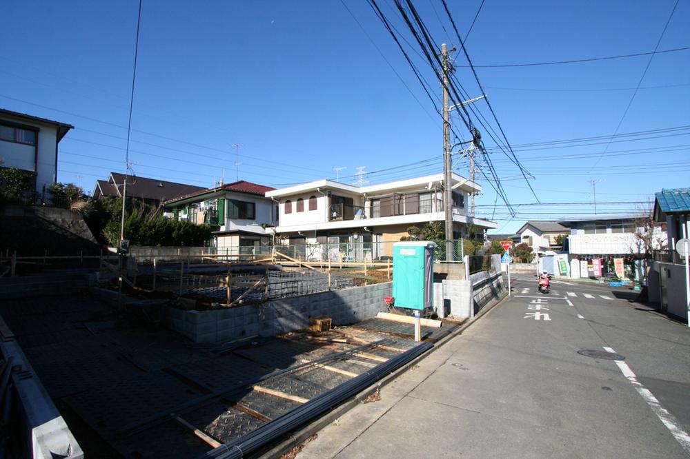 Local photos, including front road. Local (12 May 2013) Shooting