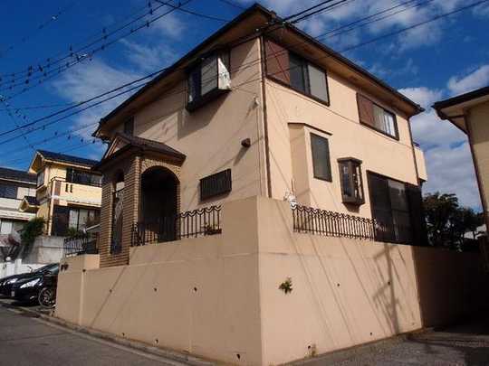 Local appearance photo. Good day per south Hina stage. Building exterior photo