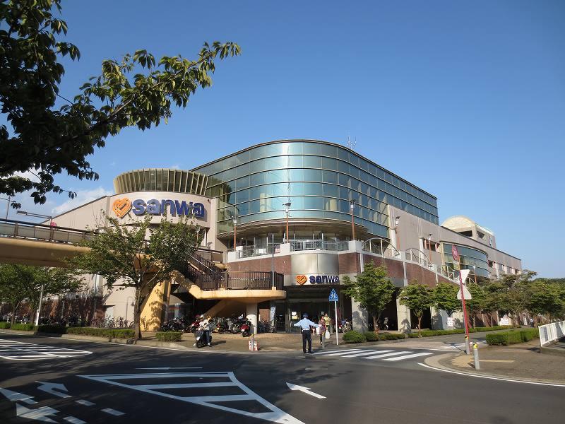 Other. Large shopping mall "WAO (super Sanwa)" about 2 minutes (about 90m)