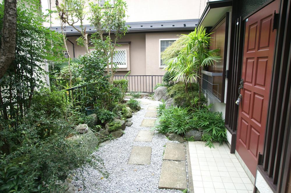 Garden. Healing of Japanese taste space