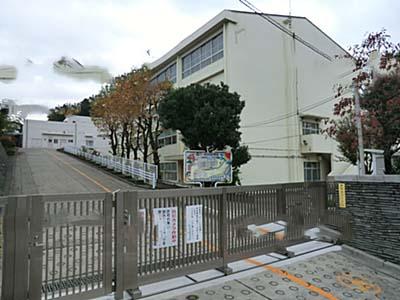 Primary school. 462m to Yokohama Municipal Fujigaoka Elementary School