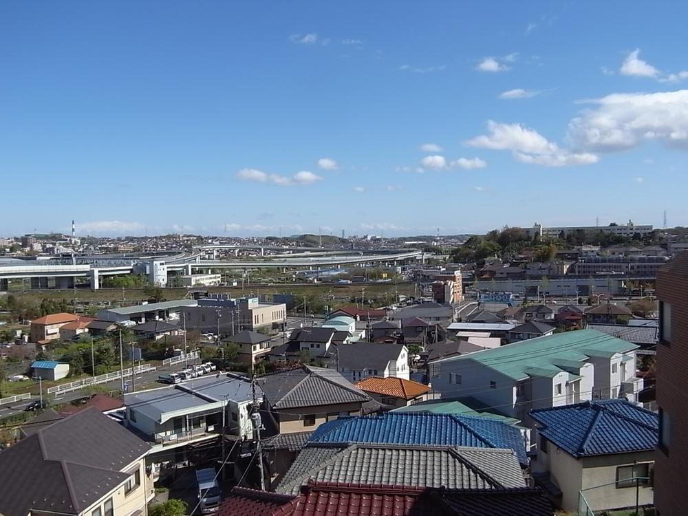 View photos from the dwelling unit. View from the site (August 2013) Shooting