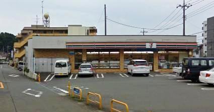 Convenience store. Seven-Eleven Yokohama Utsukushigaoka 5-chome up (convenience store) 240m