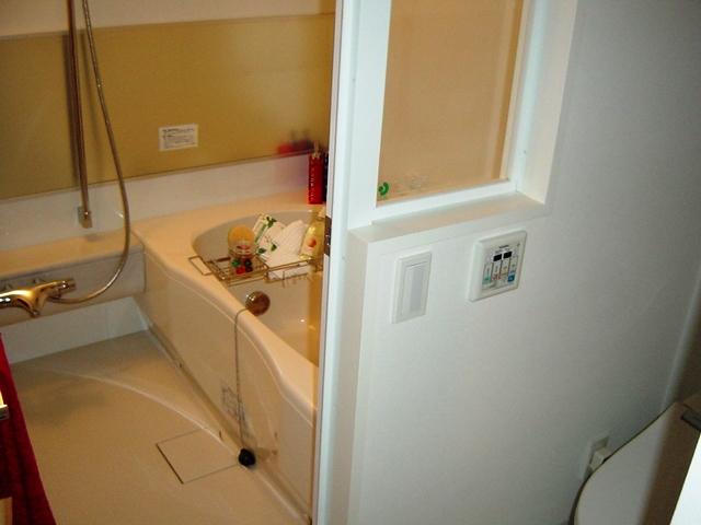 Bathroom. Indoor (October 2010) Shooting