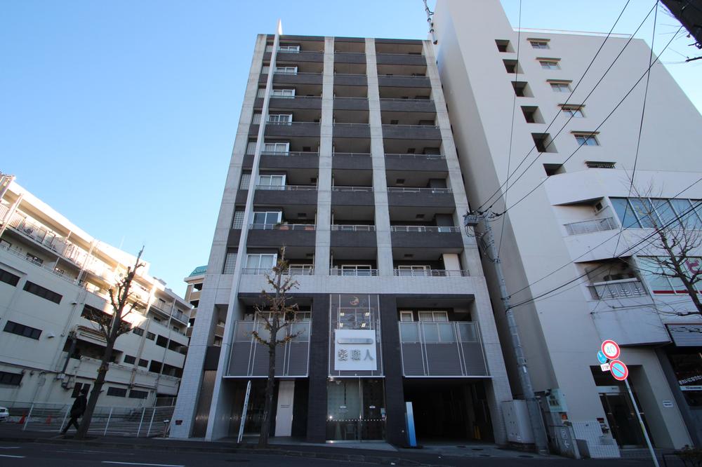 Local appearance photo. December 2013 shooting