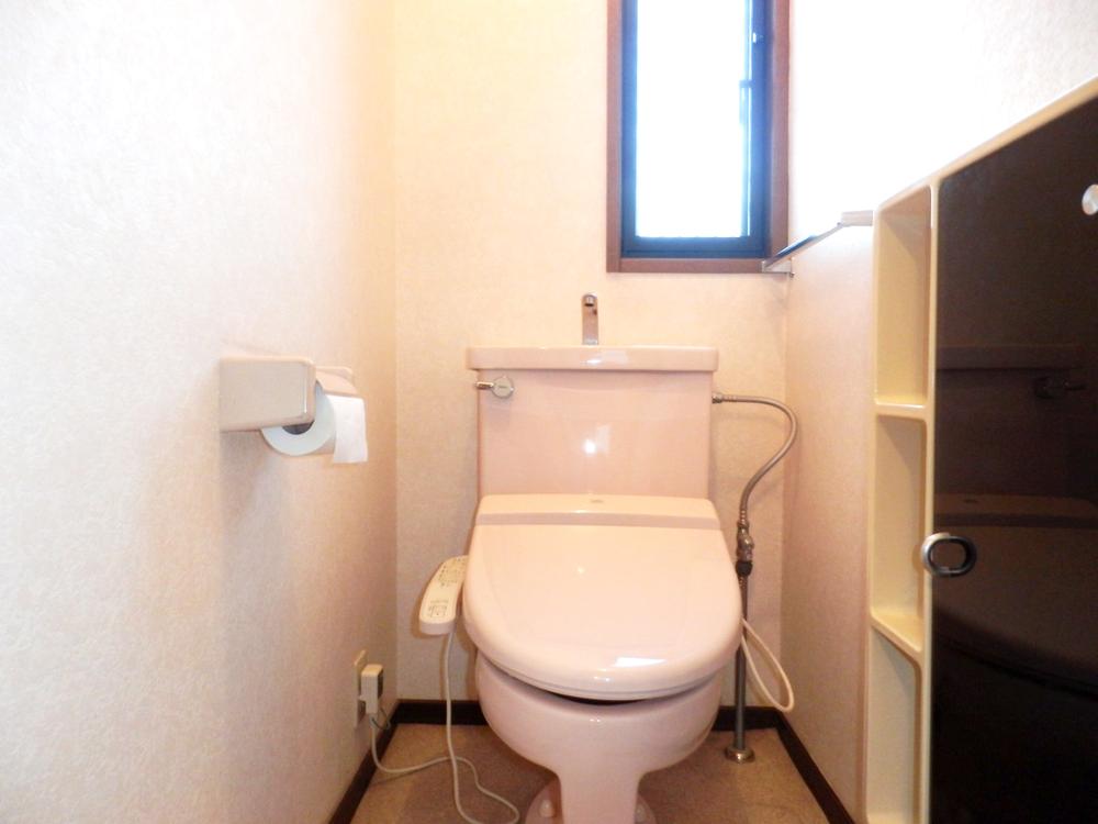 Toilet. Toilet (November 2013) Shooting
