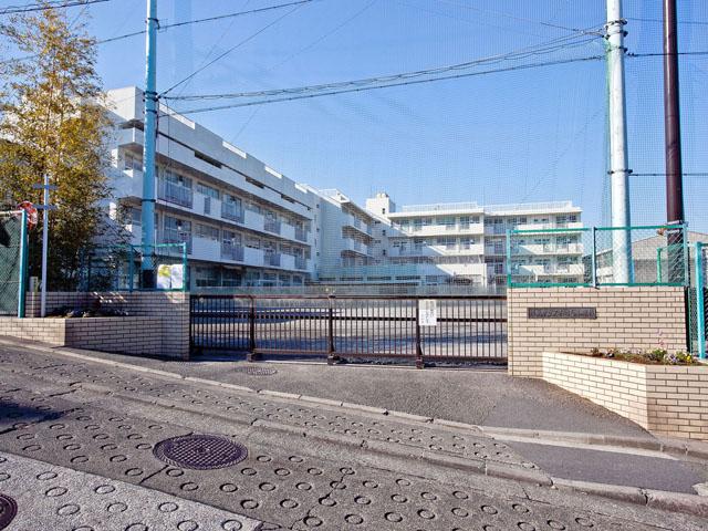Primary school. Yokohama Municipal Mitakedai 300m up to elementary school