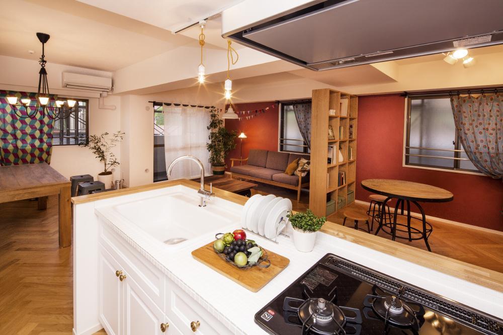 Kitchen.  □ Apartment - Tile top plate of the kitchen to bring out the atmosphere of the apartment - (Style Renovation course)