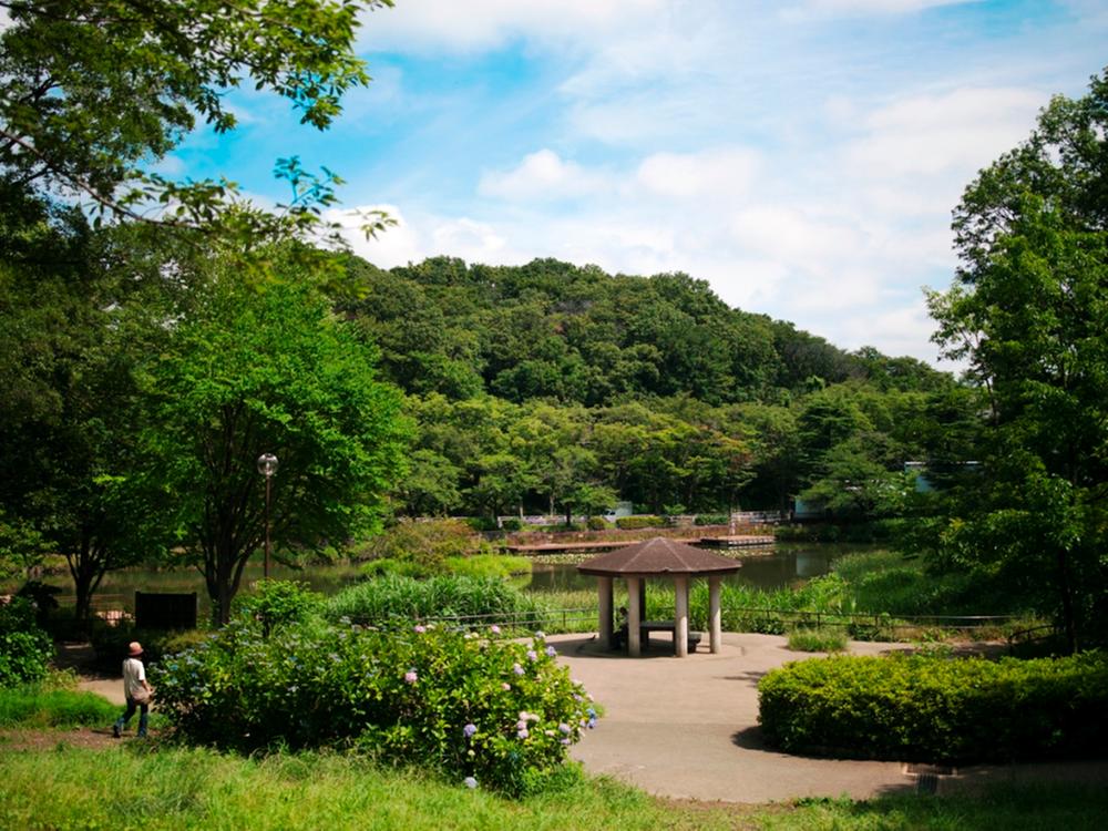 park. 700m until Moegino park