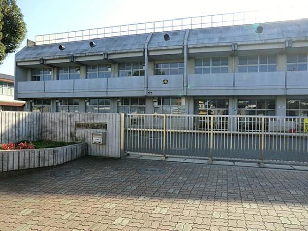 Junior high school. Yokohama Municipal Midorigaoka 350m up to junior high school