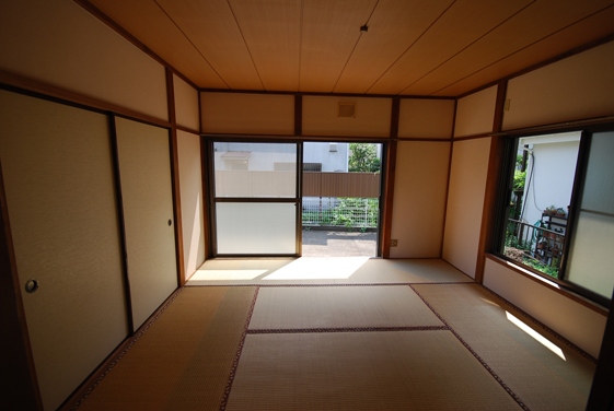 Living and room. Japanese-style room 8 tatami