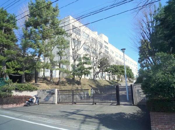 Junior high school. 1900m until Yamauchi Junior High School