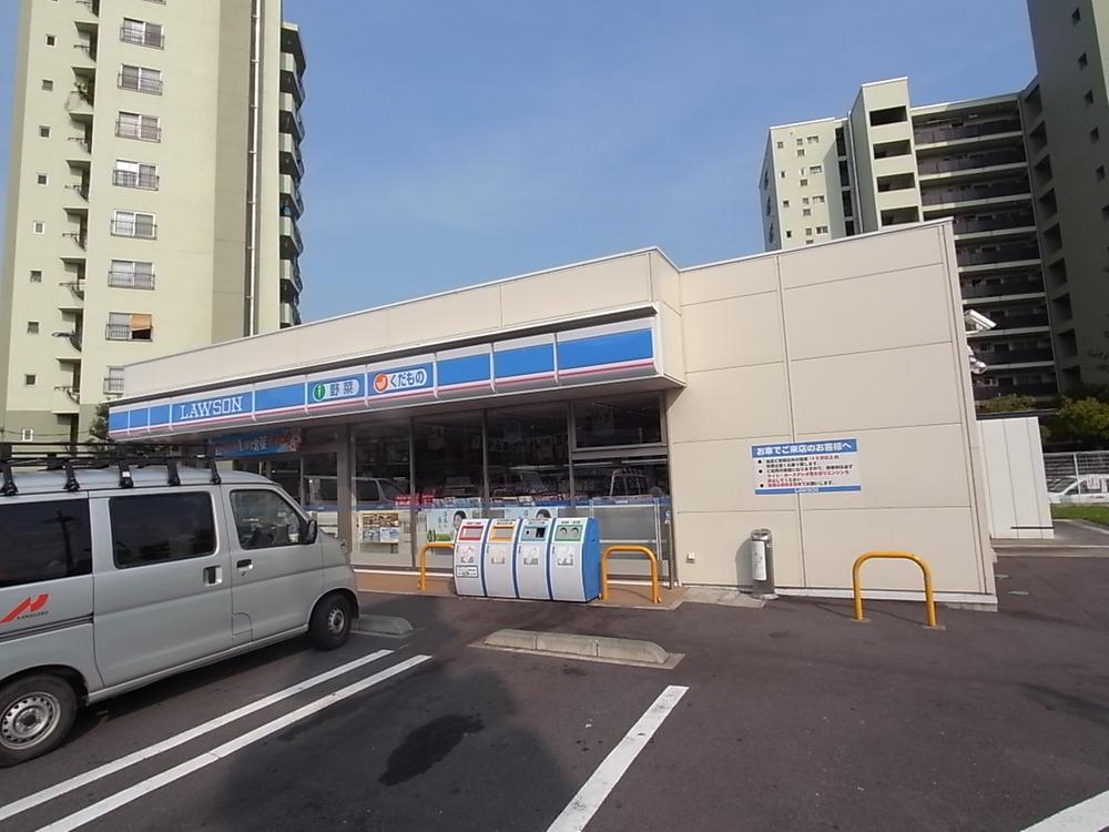 Convenience store. A 7-minute walk from the 50m convenience store until Lawson Aoba Eda shop