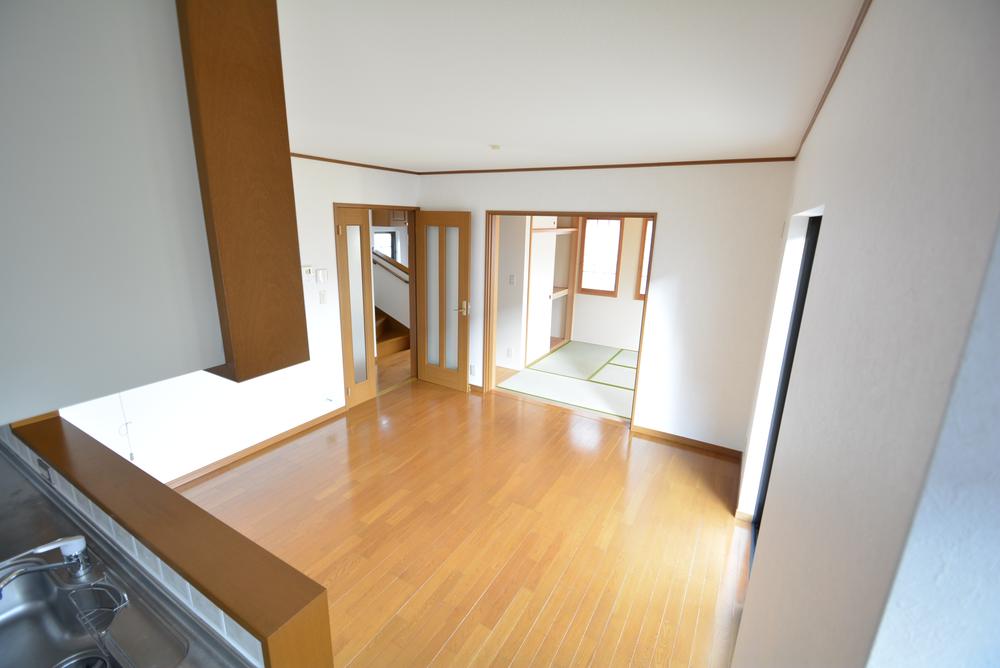 Living. It can be family hearthstone in the spacious living room ☆