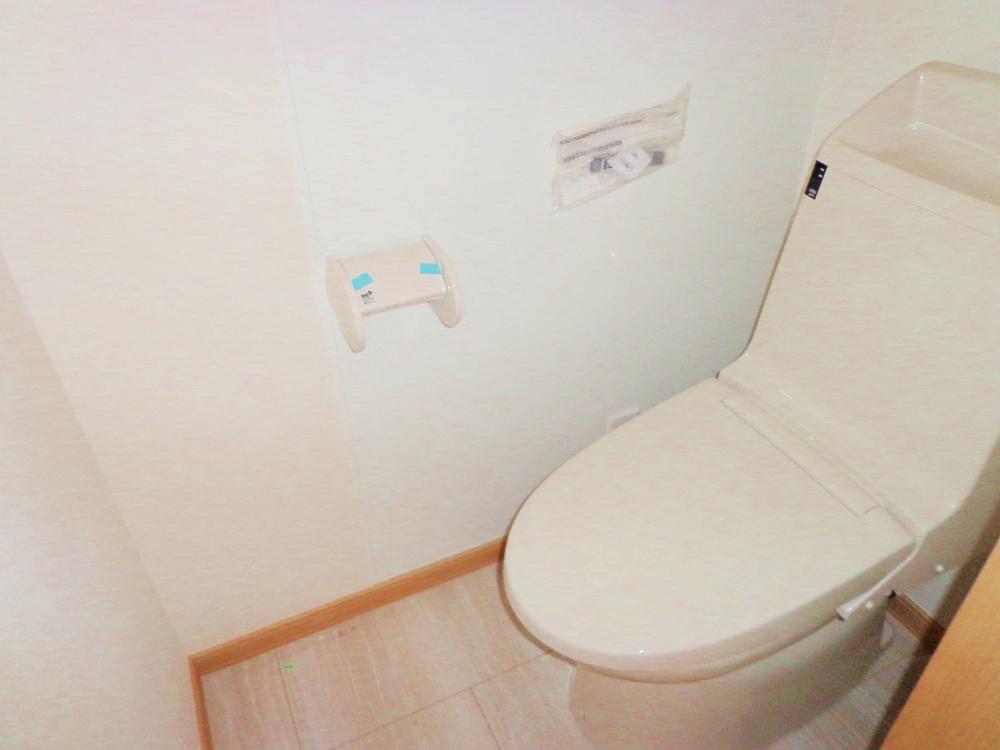 Toilet. It is with a bidet (# ^. ^ #)