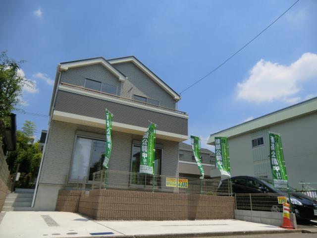 Rendering (appearance). Building construction case, Simple & modern appearance