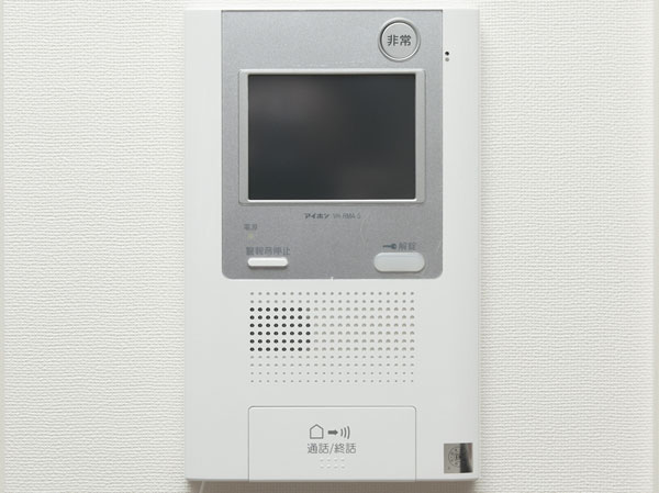 Security.  [Dwelling unit intercom] Voice (Kazejoshitsu auto lock with video) intercom Hands with free security functions can be used to check visitors. Also it has a recording function. (Same specifications)