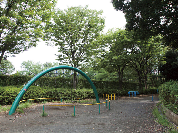 Surrounding environment. Katsuradai park (about 450m ・ 6-minute walk)