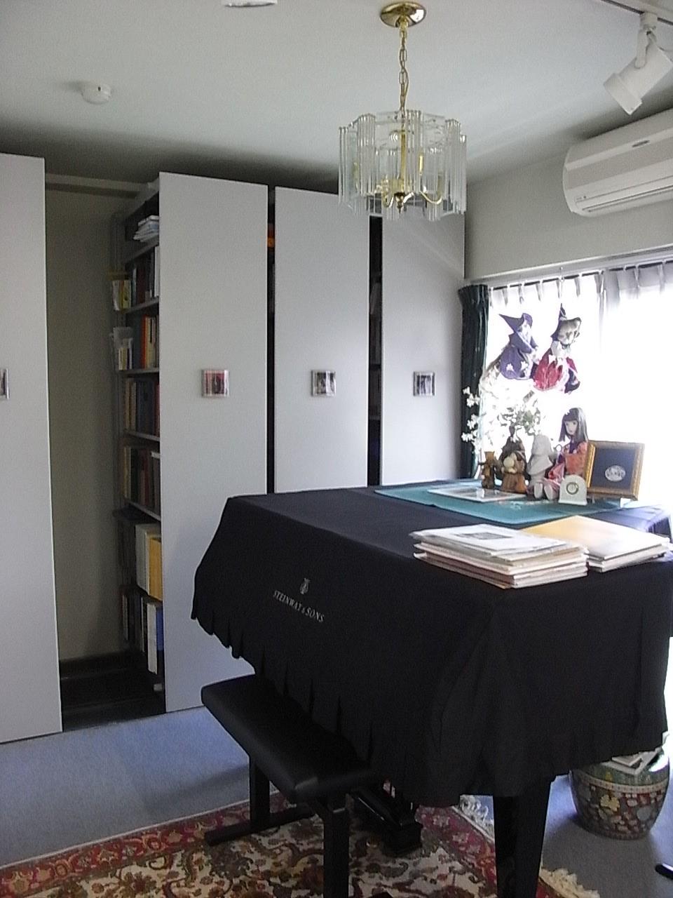 Non-living room. Western-style 12 Pledge