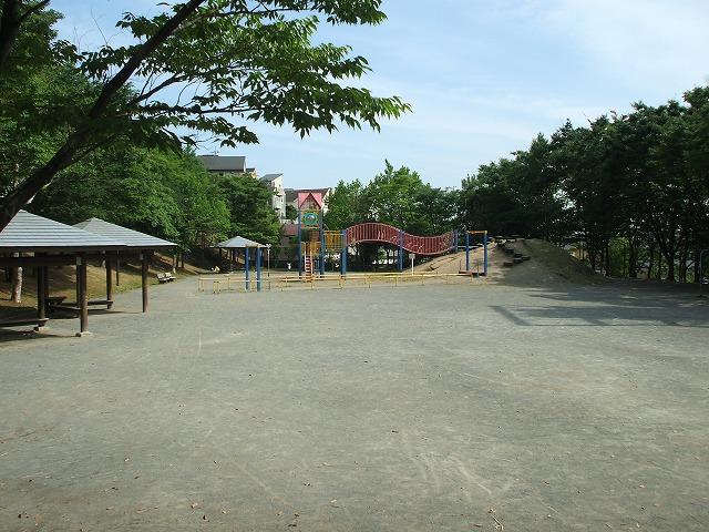 park. 150m to Oba Kayanoki park