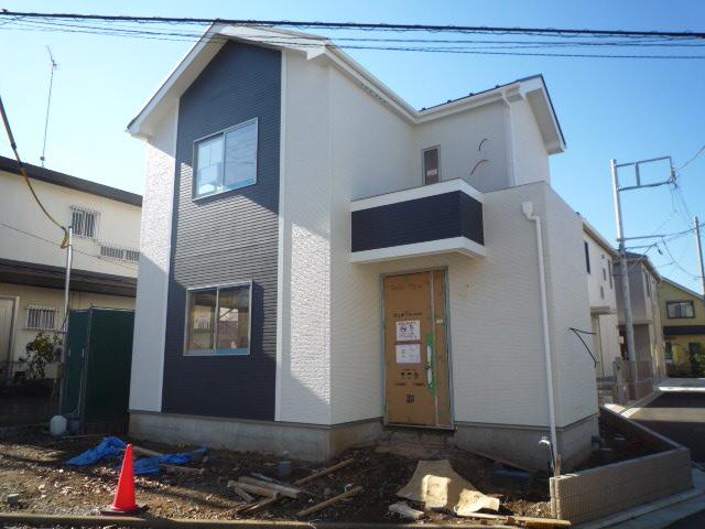 Local appearance photo. Local (12 May 2013) Shooting